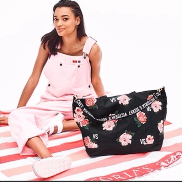 NWT Victoria’s Secret Floral Rose Canvas Tote & Striped Throw Blanket Bundle - Picture 2 of 3